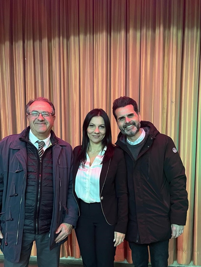 FOTO DEL SINDACO MARIOLINA PIZZUTO E DELL'ASSESSORE DIEGO MANCARELLA